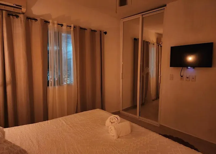 Casa Dharma, Cozy House Well Located In Town Holiday home *