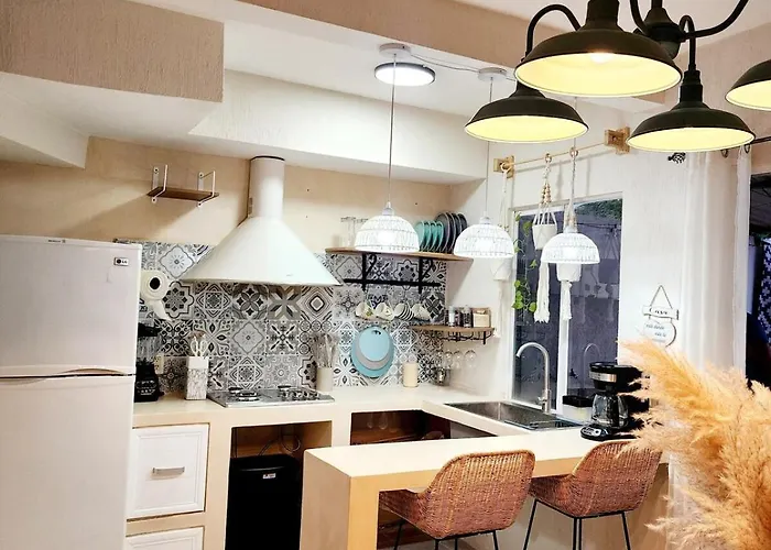 Casa Dharma, Cozy House Well Located In Town Holiday home *